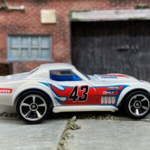 Loose Hot Wheels - 1969 Chevy Corvette COPO - White, Red and Blue #43 with Flames