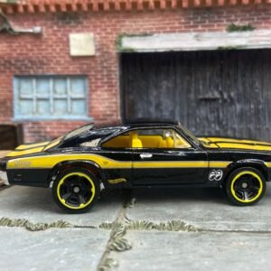 Loose Hot Wheels - 1969 Dodge Charger 500 - Black and Yellow