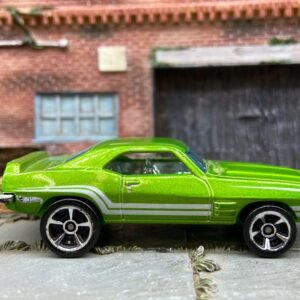 Loose Hot Wheels 1969 Pontiac Firebird T/A in Green with Chrome Interior