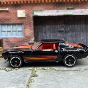 Loose Hot Wheels - 1970 Chevy Camaro - Black and Orange