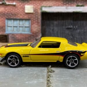 Loose Hot Wheels - 1970 Chevy Camaro - Yellow, Black and Red