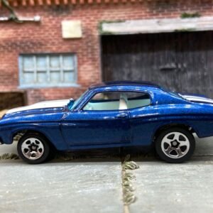 Loose Hot Wheels 1970 Chevy Chevelle SS Dressed in Blue and White
