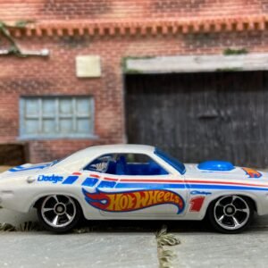 Loose Hot Wheels 1970 Dodge Challenger Dressed in White Hot Wheels Livery