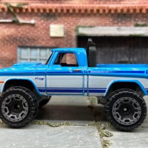 Loose Hot Wheels - 1970 Dodge Power Wagon 4x4 Truck - Blue and White