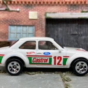 Loose Hot Wheels - 1970 Ford Escort RS 1600 - White #12 Castrol Race Livery