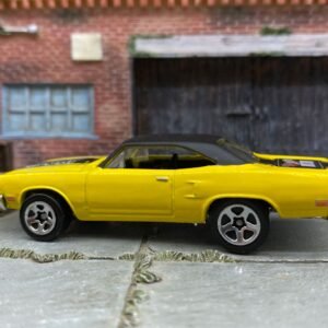 Loose Hot Wheels - 1970 Plymouth Roadrunner - Yellow and Black 440