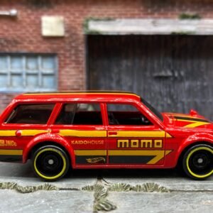 Loose Hot Wheels - 1971 Datsun 510 Wagon - Red, Black and Yellow MOMO