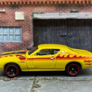 Loose Hot Wheels - 1971 Dodge Charger - Yellow and Black with Flames