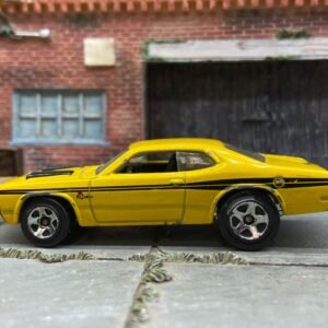 Loose Hot Wheels - 1971 Dodge Demon - Yellow