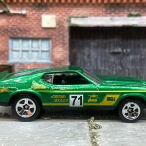 Loose Hot Wheels - 1971 Ford Mustang Mach 1 - Green and Yellow #71 Livery