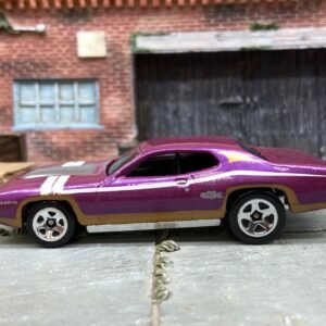 Loose Hot Wheels 1971 Plymouth GTX Dressed in Purple and Silver