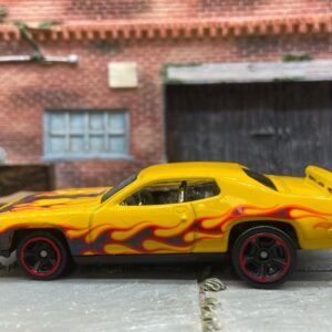 Loose Hot Wheels - 1971 Plymouth Roadrunner - Yellow with Flames
