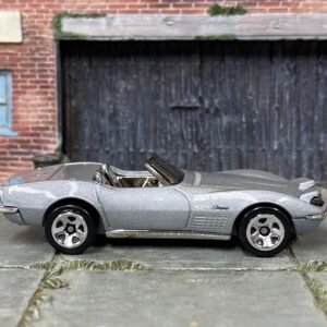 Loose Hot Wheels - 1972 Chevy Corvette Stingray - Silver