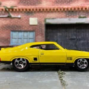 Loose Hot Wheels - 1973 Ford Falcon XB - Yellow and Black