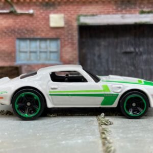 Loose Hot Wheels - 1973 Pontiac Trans AM - White and Green