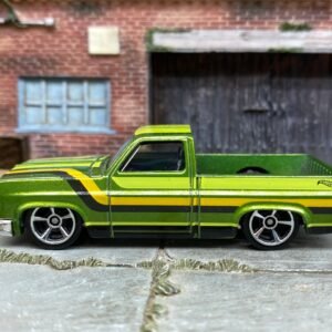Loose Hot Wheels - 1983 Chevy Silverado - Green, Yellow and Black