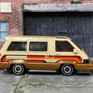 Hot Wheels 1986 Toyota Van - Brown and Tan