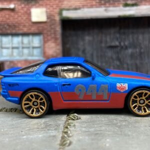 Loose Hot Wheels - 1989 Porsche 944 Turbo - Blue and Red Urban Outlaw Livery