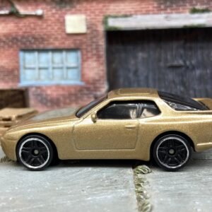 Loose Hot Wheels 1989 Porsche 944 Turbo Dressed in Gold