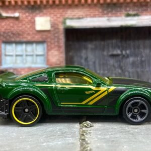 Loose Hot Wheels - 2005 Ford Mustang Race Car - Green, Black and Yellow
