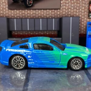 Loose Hot Wheels - 2007 Ford Mustang - FALKE TIRES Blue and Green
