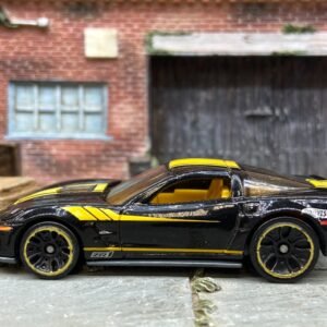Loose Hot Wheels 2009 Chevy Corvette ZR1 Dressed in Black and Yellow