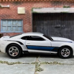 Loose Hot Wheels - 2013 Chevy Camaro COPO Drag Car - White, Black and Blue