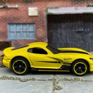 Loose Hot Wheels - 2013 Dodge Viper - Yellow and Black