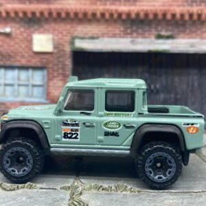 Loose Hot Wheels - 2015 Toyota Land Rover Defender Double Cab - Green