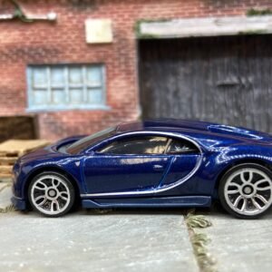 Loose Hot Wheels: 2016 Bugatti Chiron Dressed in Dark Blue