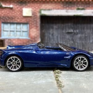 Loose Hot Wheels -2017 Pagani Huayra Roadster - Dark Blue