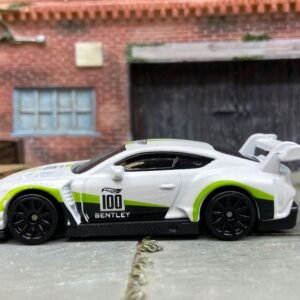 Loose Hot Wheels - 2018 Bentley Continental GT3 - White, Green and Black Bentley Race Livery
