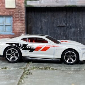 Loose Hot Wheels - 2018 COPO Camaro - White, Red and Black