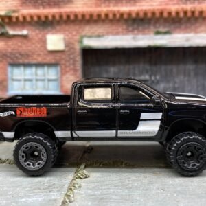 Loose Hot Wheels - 2019 Chevy Silverado Trail Boss LT - Black and White