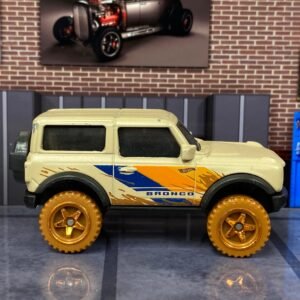 Loose Hot Wheels - 2021 Ford Bronco 4×4 - Brown, Blue and Orange