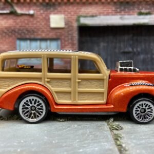Loose Hot Wheels 40's Woody Dressed in Orange