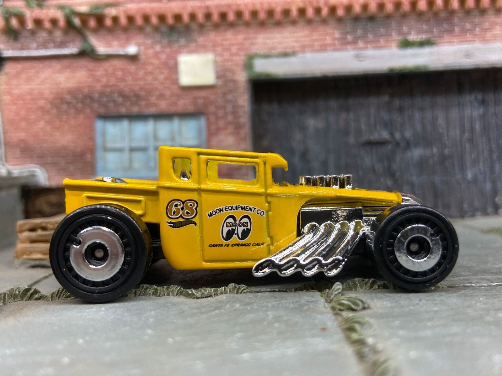 Loose Hot Wheels - Bone Shaker Hot Rod Truck - Yellow Moon Eyes Livery