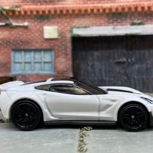 Loose Hot Wheels - Chevy Corvette C7 Z06 - White and Black