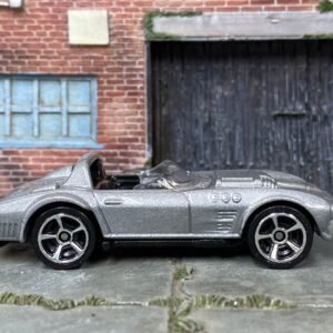 Hot Wheels Chevy Corvette Grand Sport Roadster - Silver