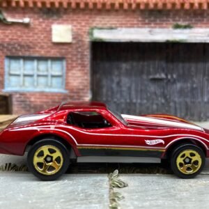 Loose Hot Wheels - Chevy Corvette Stingray - Dark Red, White and Yellow