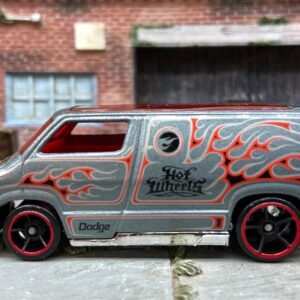 Loose Hot Wheels - Dodge Van - Silver with Flames