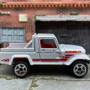 Loose Hot Wheels - Jeep Scrambler Pick Up - White and Red