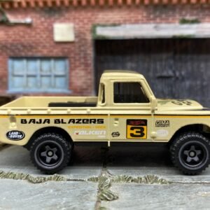 Loose Hot Wheels - Land Rover Series III - Tan and Black Off Road