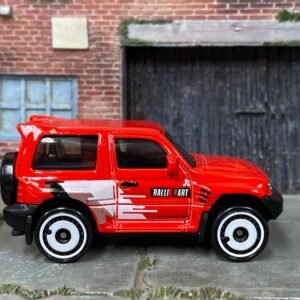 Hot Wheels Mitsubishi Pajero Evolution - Red