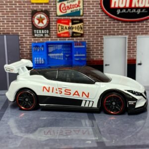 Loose Hot Wheels - Nissan Leaf Nismo RC02 - White and Black