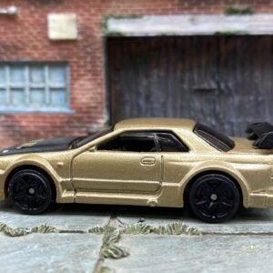 Loose Hot Wheels - Nissan Skyline - Gold and Black