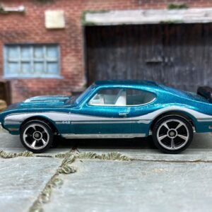 Loose Hot Wheels Olds 442 - Blue and White