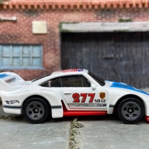 Loose Hot Wheels - Porsche 935 - White and Blue Urban Outlaw Livery