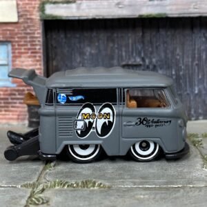 Loose Hot Wheels - Volkswagen Kool Kombi - Mooneyes Primer Gray