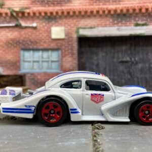 Loose Hot Wheels: VW Volkswagen Kafer Racer Race Car Dressed in Urban Outlaw Red, White and Blue Livery